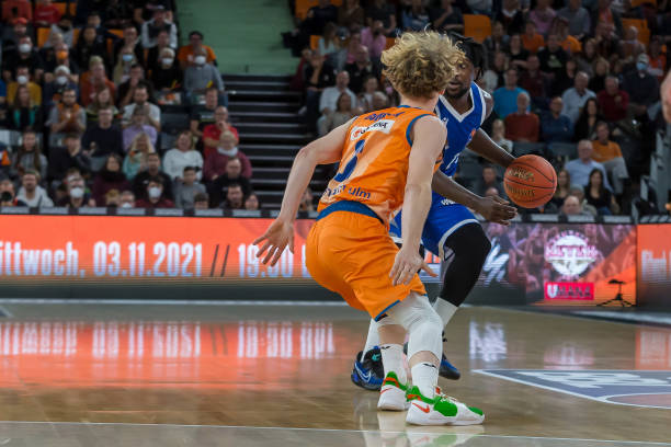 尤其是在对 尤其是在对